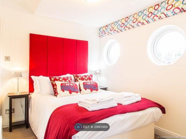 Burnaby Rd, Bournemouth BH4, Studio to rent, £1,450 pcm | PrimeLocation