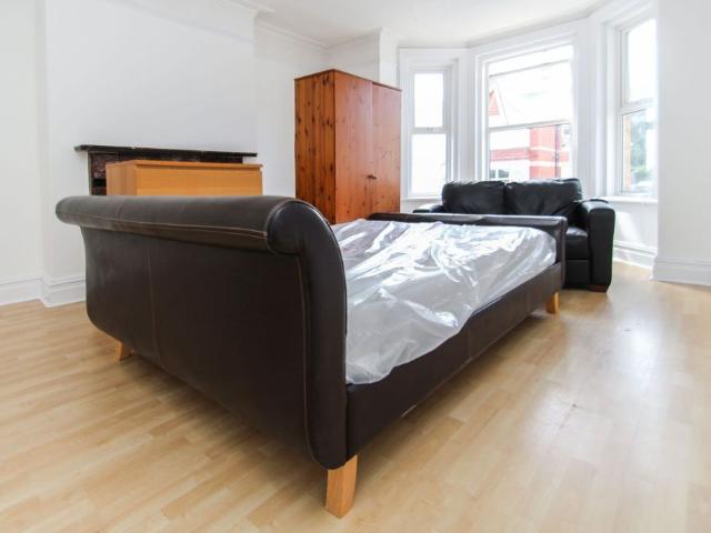 Burnaby Road, Bournemouth, BH4