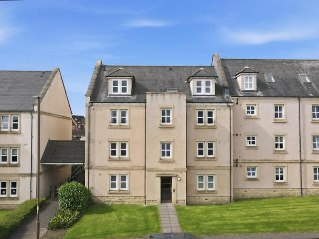 Burnbrae Terrace, Bonnyrigg. 2 bed flat to rent £1,195 pcm £276 pw
