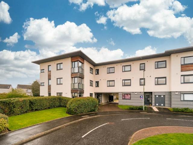 Burnbrae Place, City of Edinburgh, EH12 8AR, United Kingdom | 3 bed apartment for rent #136266673 | Rentberry