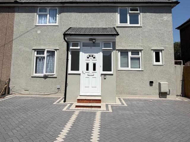 Burnell Avenue, Welling DA16, 4 bed semi detached house to rent, £2,600 pcm | PrimeLocation