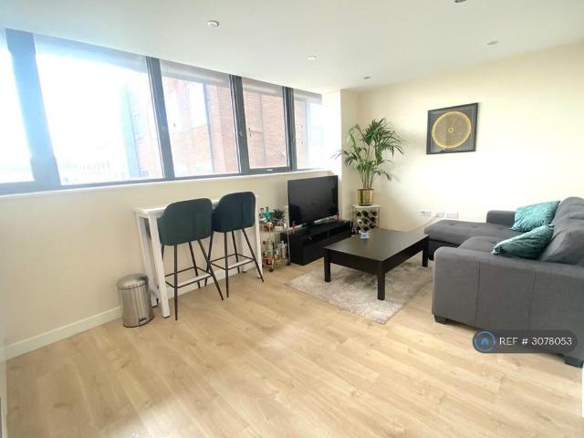 Burnell House, Stanmore, HA7 1 bed flat to rent £1,650 pcm £381 pw