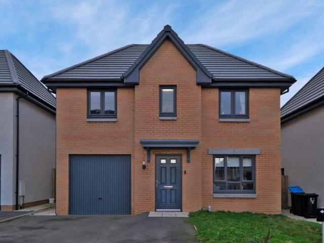 Burnett Drive, West End, Aberdeen, AB15 4 bed detached house to rent £1,700 pcm £392 pw