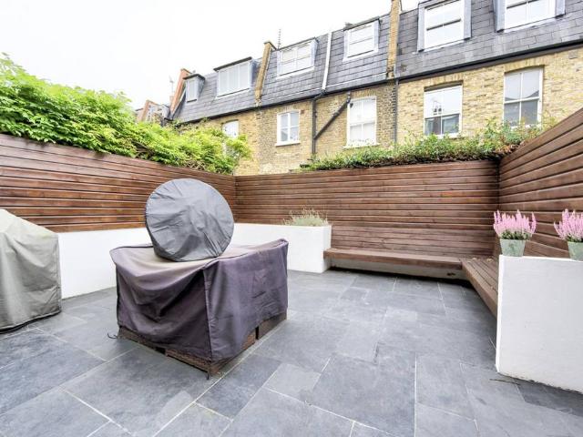 Burnfoot Avenue, London, SW6 5EA, United Kingdom | 5 bed townhouse for rent #136386209 | Rentberry