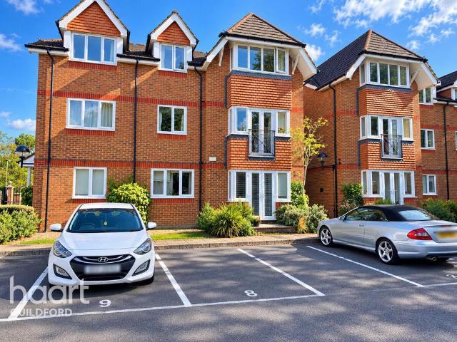 Burnham Gate, Guildford 2 bed apartment to rent £1,695 pcm £391 pw