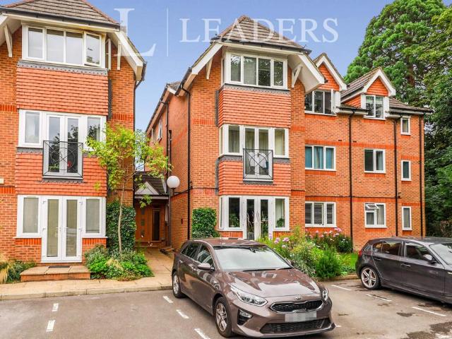 Burnham Gate, Stoke Road, GU1 2 bed flat to rent £1,595 pcm £368 pw