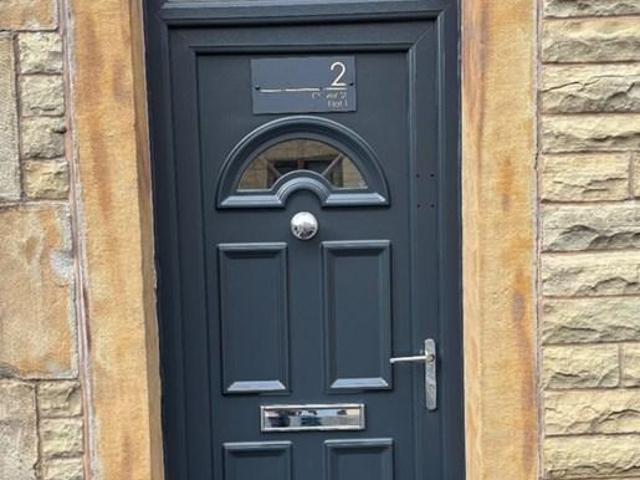 Burnley, Burnley, BB10 Studio to rent £550 pcm £127 pw