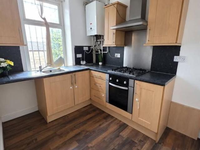 Burnley Road, Brierfield, Nelson BB9, 2 bed flat to rent, £575 pcm | PrimeLocation