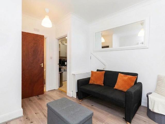 Burnley Road, Dollis Hill NW10 Inclusive Of Gas And Water, Studio to rent, £1,415 pcm | PrimeLocation