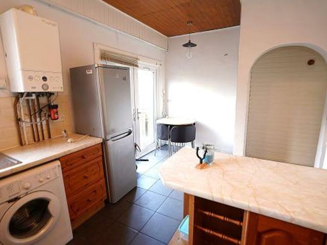 Burns Crescent, Harthill, Shotts, ML7 5QY