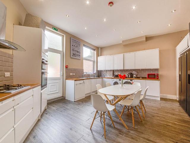 Burns Street, Nottingham NG7, 10 bed shared accommodation to rent, £7,800 pcm | PrimeLocation