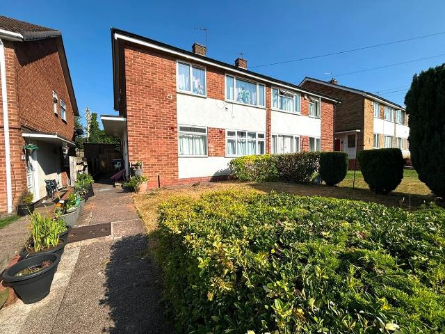 Burnside Way, Birmingham B31, 2 bed maisonette to rent, £995 pcm | PrimeLocation