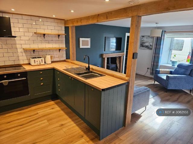 Burnside, Cupar, KY15 2 bed terraced house to rent £950 pcm £219 pw