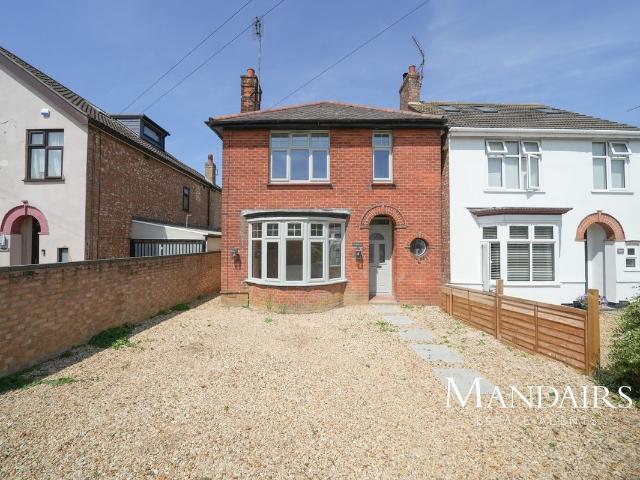 Burnside, Springfield, Fletton, Peterborough PE2, 3 bed detached house to rent, £1,500 pcm | PrimeLocation
