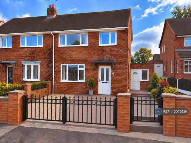 Burntwood Crescent, Rotherham, S60 3 bed semi detached house to rent £1,150 pcm £265 pw