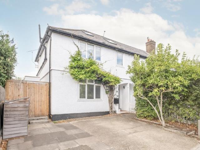 Burntwood Lane London SW17 3 bed end of terrace house to rent £4,000 pcm £923 pw