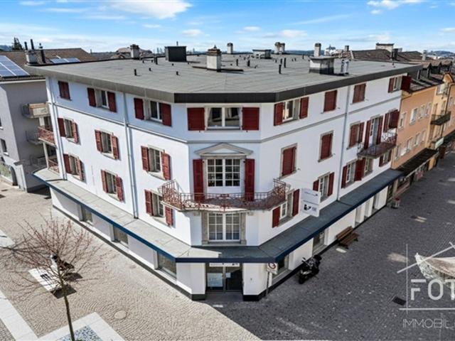 Büro in einem Geschäftsgebäude, idealerweise im Stadtzentrum von Monthey gelegen