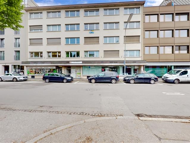 Büro Praxisfläche Atelierefläche direkt am Bahnhof!