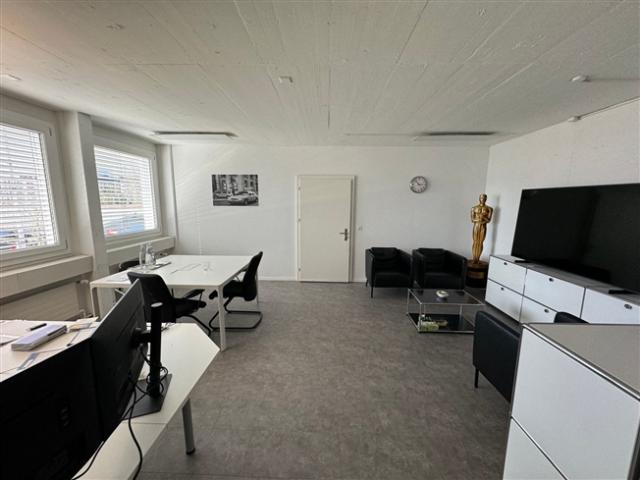 Büro und Gewerbeflächen im Herzen von Schlieren zu vermieten