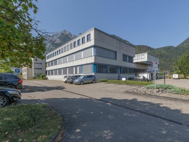 Büro und Gewerbeflächen nahe Flugplatz Mollis