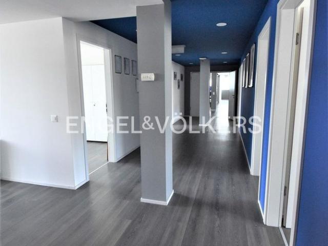 Büro von 416 m2 im 5. Stock mit Lift