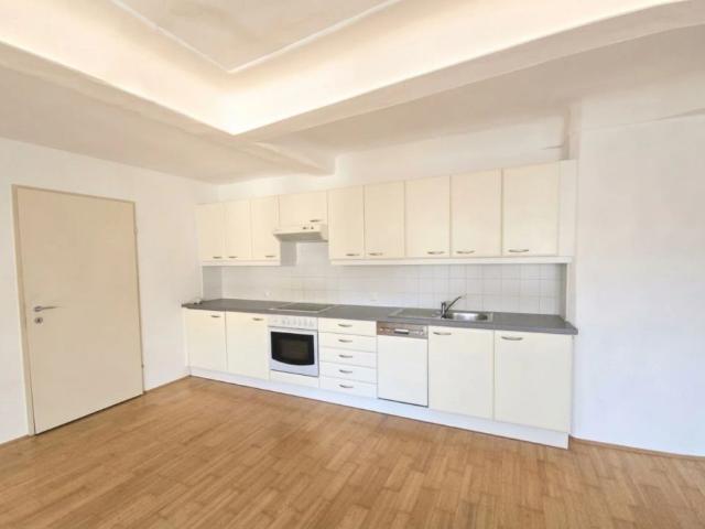 Bürofläche im gemalten Haus in Top Lage zu vermieten nahe dem Hauptplatz / Herrengasse 3 Top 511