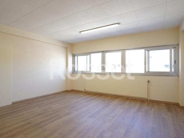 Büros mit ca. 18 m² im ersten Stock