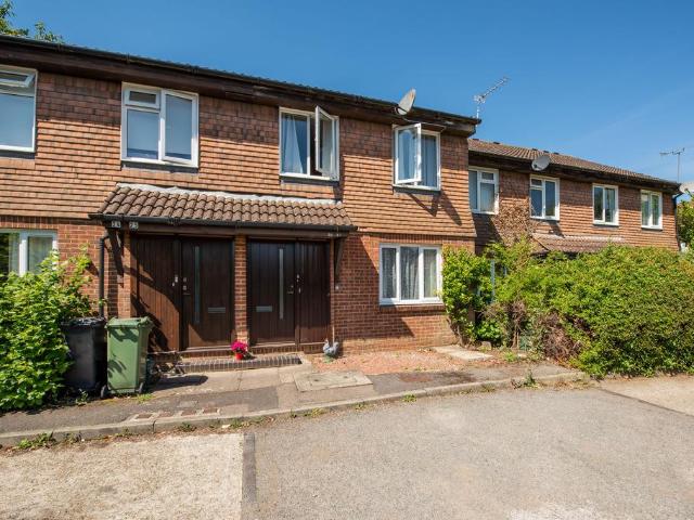 Burpham, Guildford, Surrey, GU4 1 bed flat to rent £1,250 pcm £288 pw