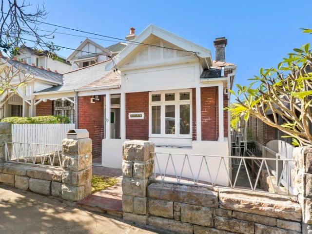 'Burraneer', An Elegant Federation Era Semi With Rear Laneway Access