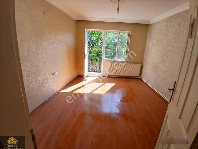 Bursa Yıldırım Yeşil Şible De Arakat Kombili Temiz 60 M2 Daire