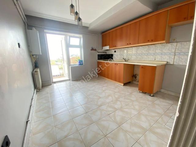 Bursa Yeşilde 1+1 Kombili Giriş Kat Çift Cephe