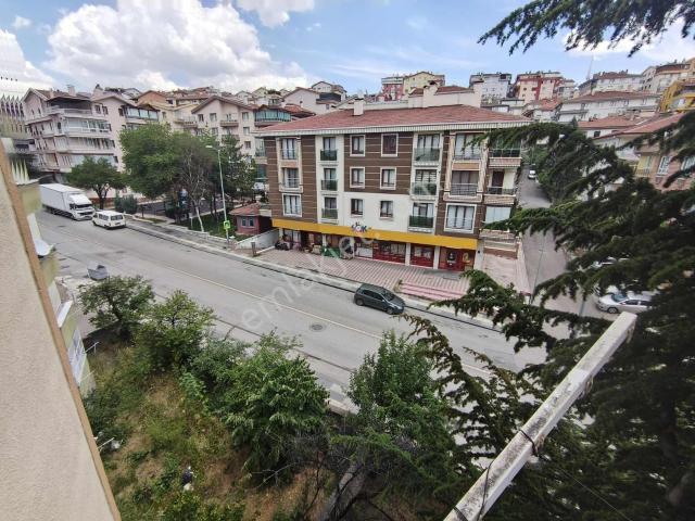 Bursa Caddesi Üzeri Merkezi Konumda 2+1 Kiralık Daire