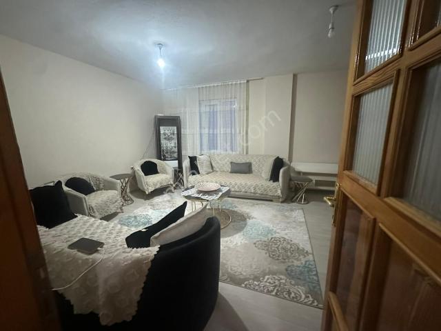 Bursa Emlak Alem i Hürriyet De 3+1 130 M2 Arakat Fırsat Daire