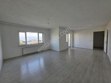 Bursa Emlak Alem i Toki 1 Etapta Göl Manzaralı 2+1 Kiralık Daire