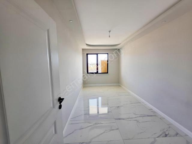 Bursa Emlak Alemi Merkezde Sıfır 150 M2 Kapalı Otoparklı Kiralık