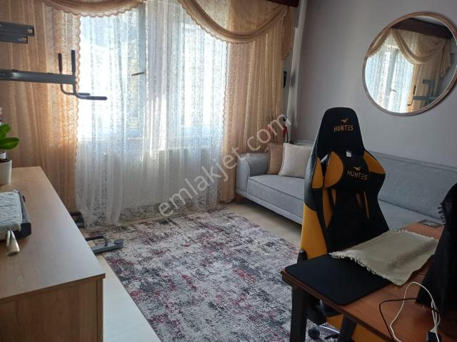 Bursa İnegöl Hamidiye Mah 120 M2 3+1 31 Yıllık Satılık Daire
