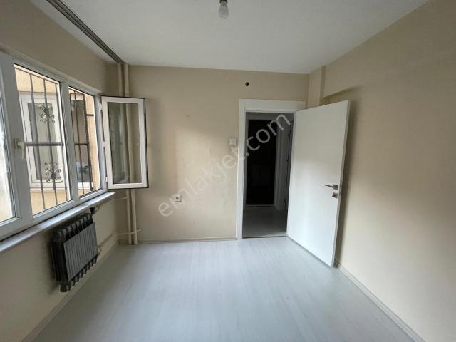 Bursa Kılıç Tan Heykel Alipaşa Da Satılık 2+1 Arakat 85m2 Daire