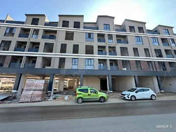 Bursa Kent Meydanı Yakınında Sıfır 2+1 Ara Kat Otoparklı