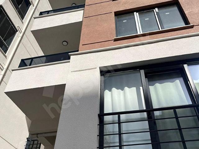 BURSA MUDANYA BİAPORTTA HAVUZA CEPHE 3+1 GENİŞ SATILIK DAİRE