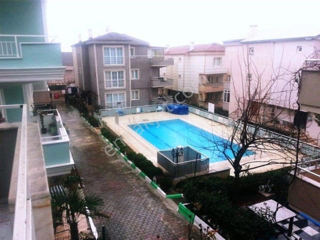 Bursa Nilüfer Beşevler Kültür Mah. Satılık Triplex 7+1 Havuzlu Bahçeli Villa