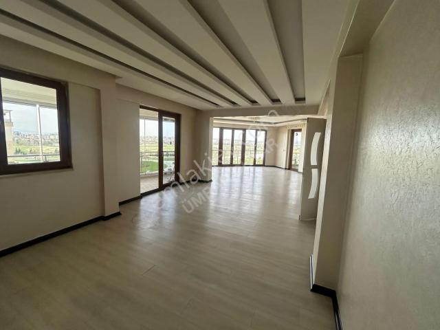 Bursa Nilüfer 23 Nisan'da Akıntrend Kiralık 5+1 Dubleks Daire