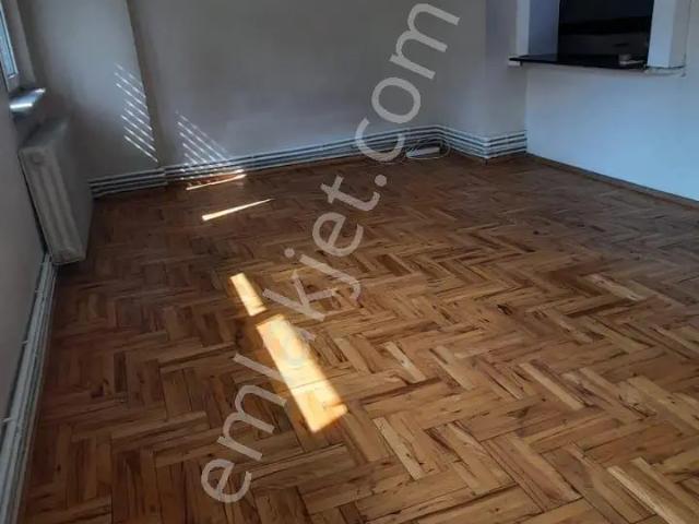Bursa Osmangazi Altıparmak Mahallesinde 3+1 120 M2 Kombili Balkonlu 4. Kat Daire Kiralık