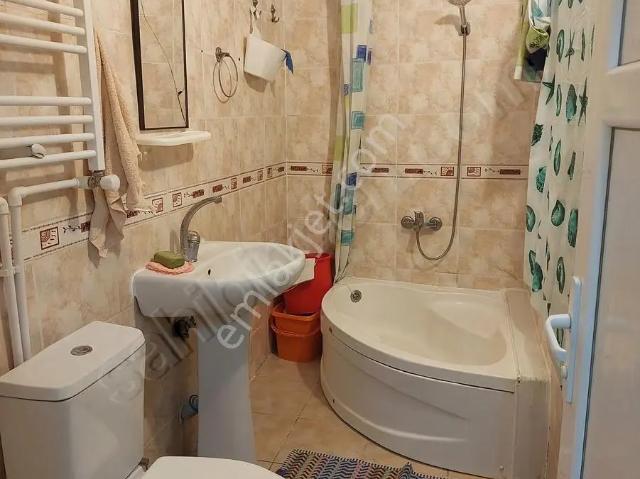 Bursayıldırım Güllük Mh 7,gazi Sk.ta Fuleşyalıkiralık Müstakilev