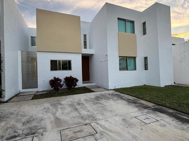 ?Buscas casa en rentas? 3 habitaciones, gran patio y piscina