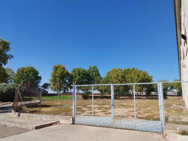 ¿Buscas que tu actividad no pase desapercibida?. Esta nave e. 2832m² Don Benito