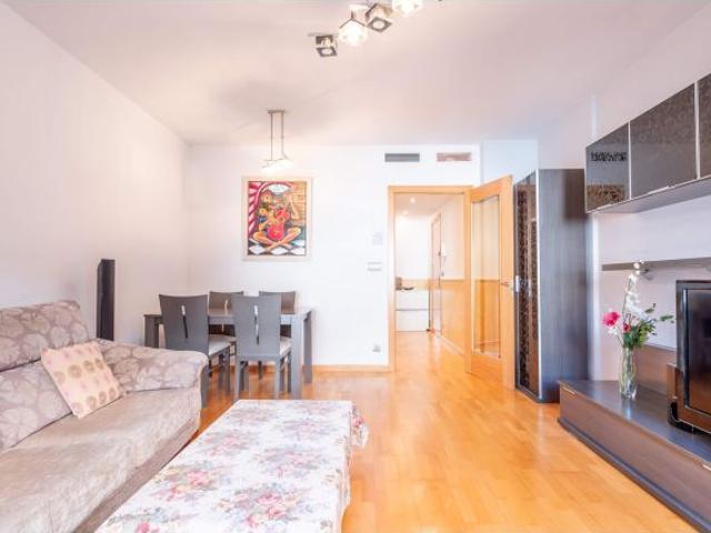 ¿Buscas un hogar donde todo sea fácil? Luz, espacio y confort en una finca seminueva