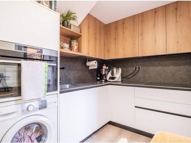¿Buscas un piso reformado y listo para entrar a vivir en Miralbueno? Tu oasis en la calle Paraíso