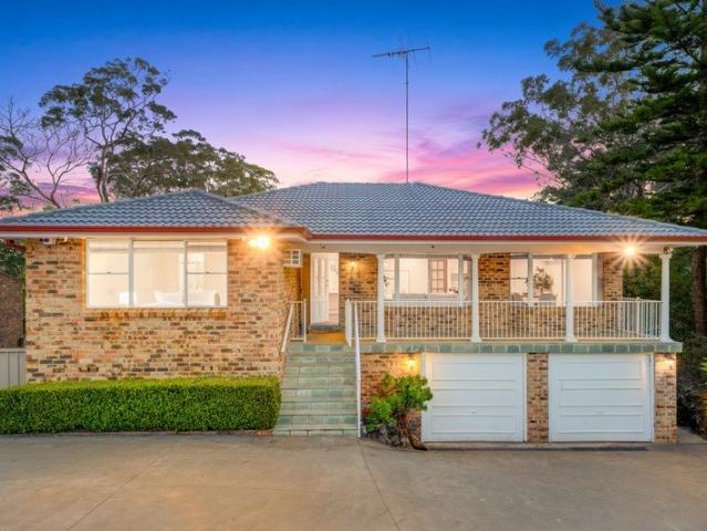 Bush view family residence in Murray Farm catchment