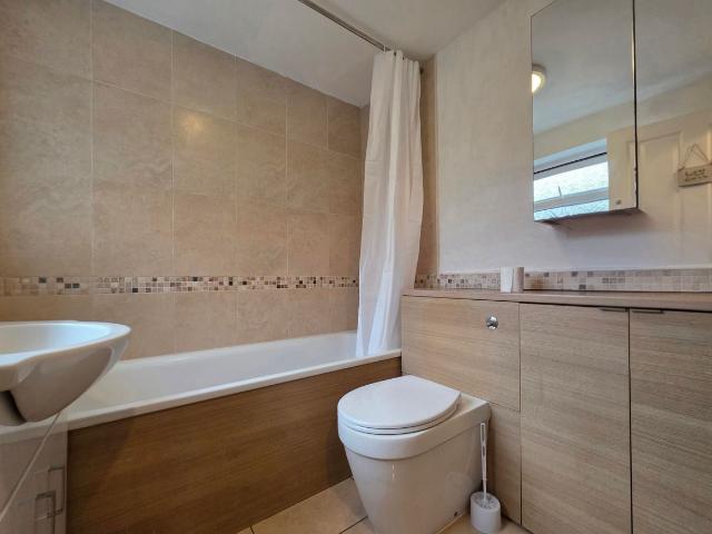 Bushbury Lane, Wolverhampton WV10, 3 bed property to rent, £1,150 pcm | PrimeLocation