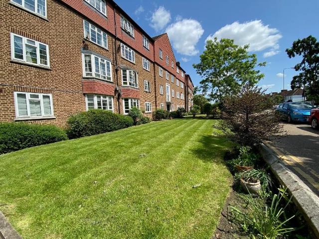 Bushey Court, Bushey Road, Raynes Park SW20, 1 bed flat to rent, £1,600 pcm | PrimeLocation